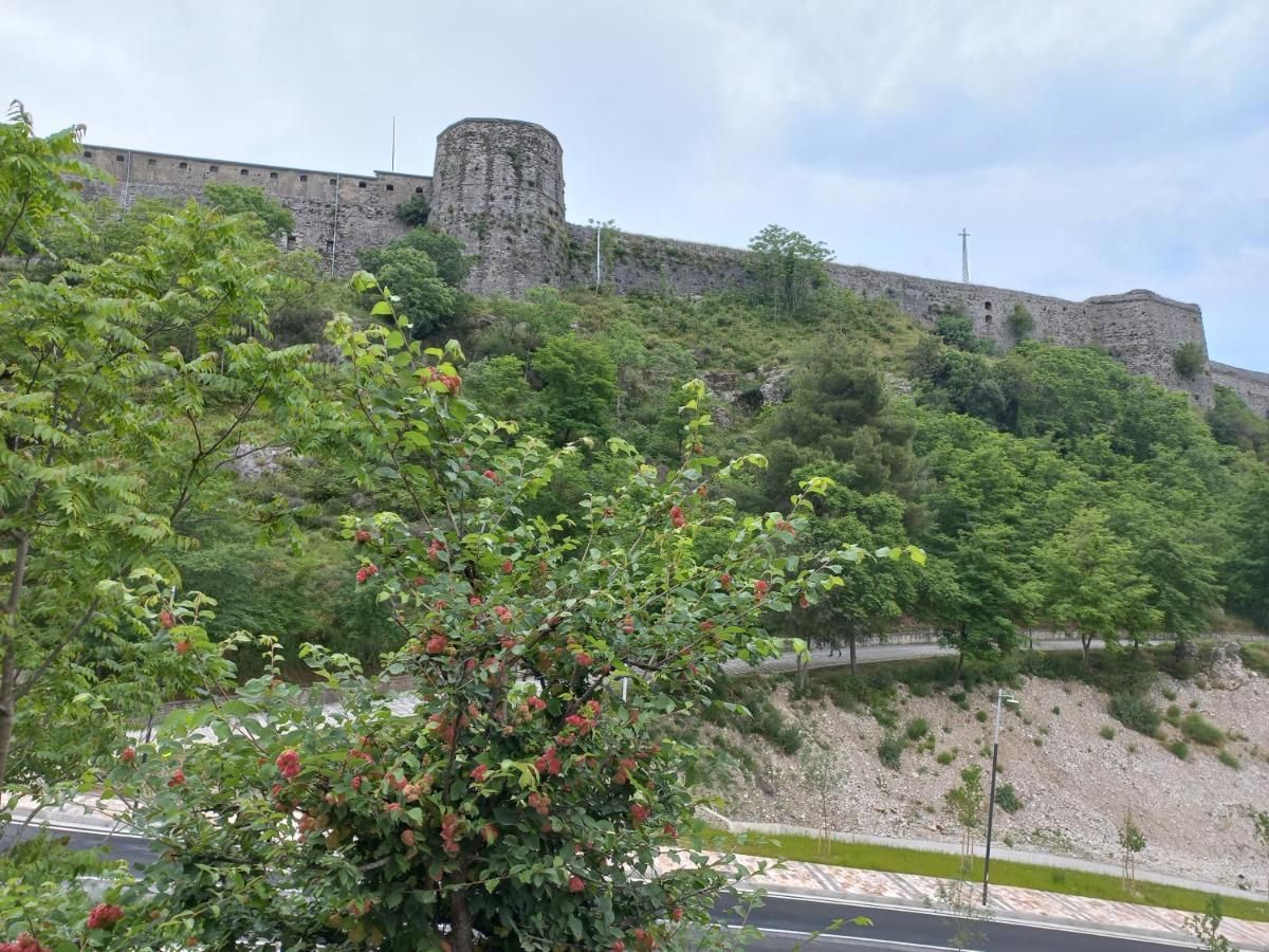 Sokolli Guest House Gjirokastër Dış mekan fotoğraf