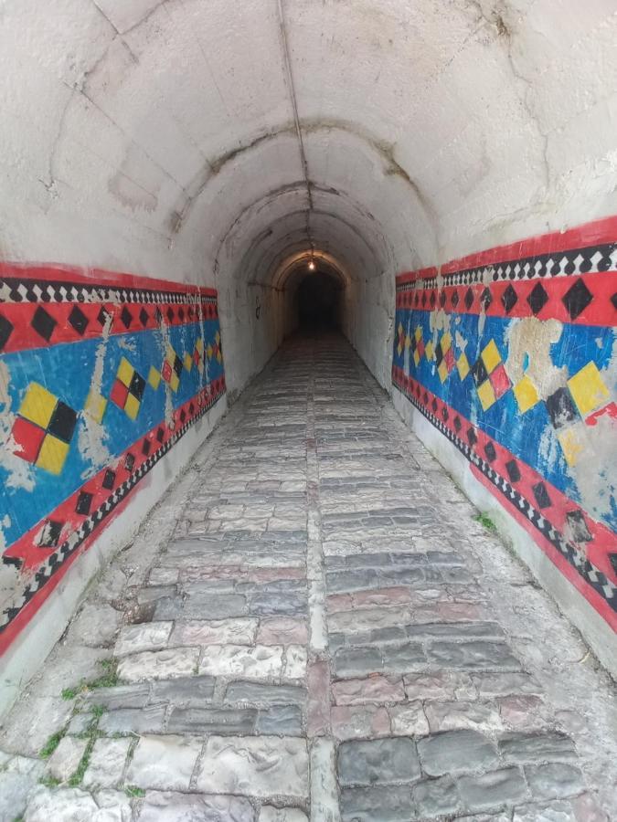 Sokolli Guest House Gjirokastër Dış mekan fotoğraf