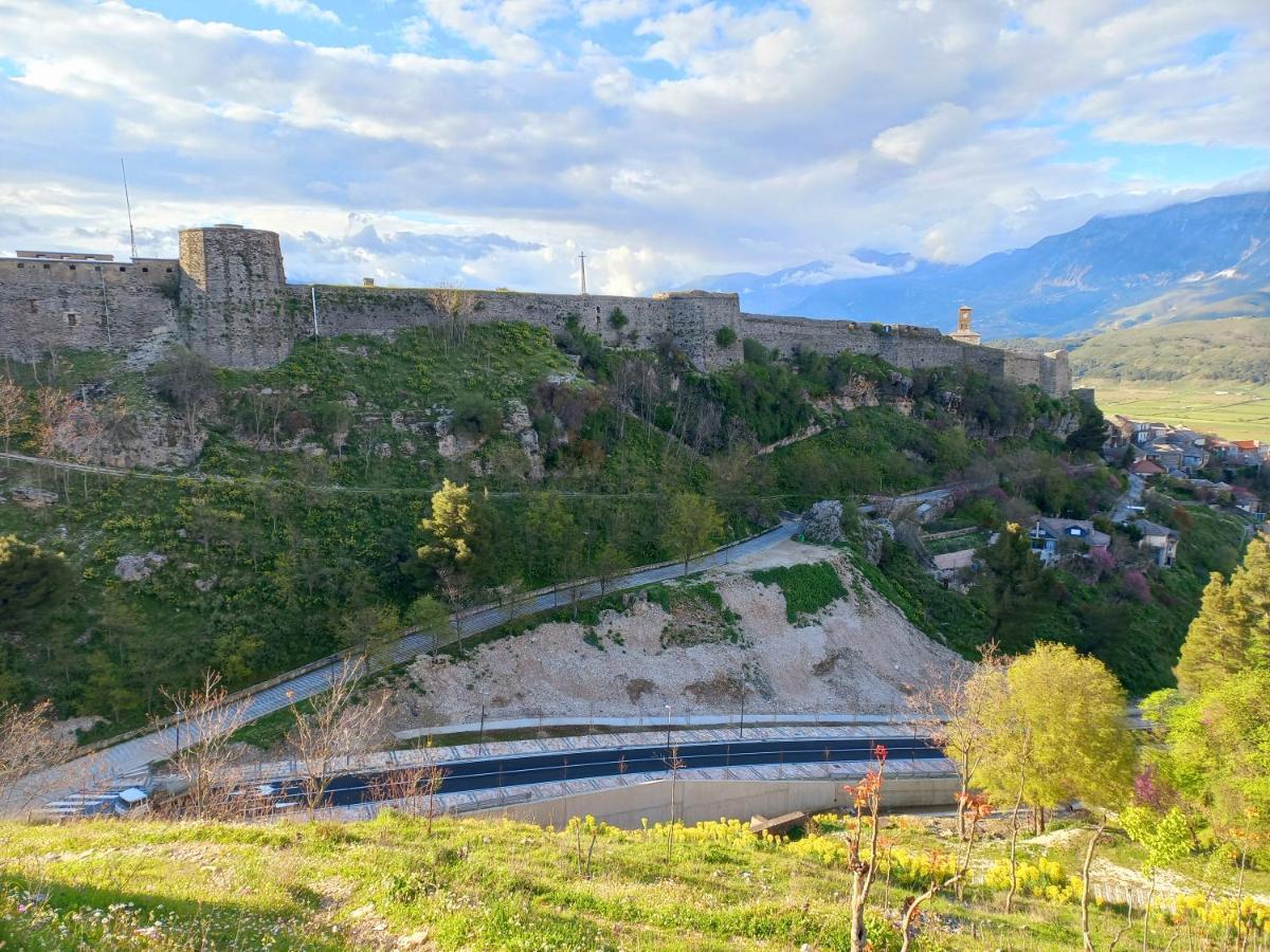 Sokolli Guest House Gjirokastër Dış mekan fotoğraf